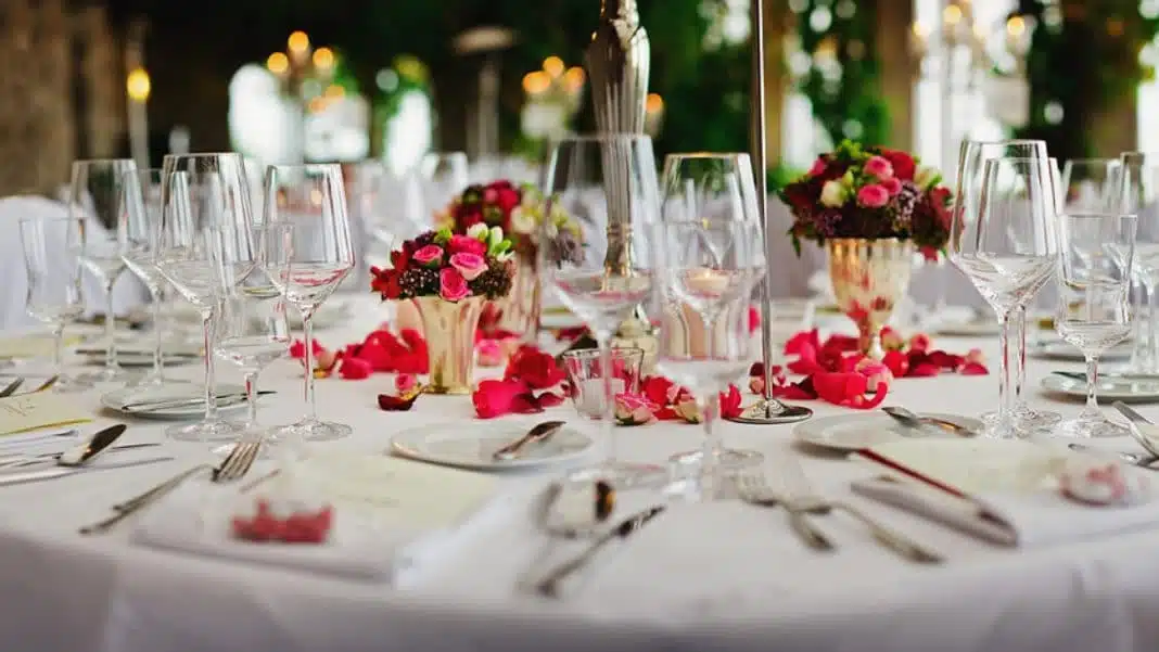 Quels sont les accessoires indispensables pour une décoration de mariage réussie ?